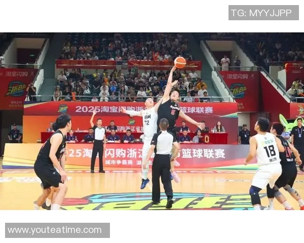 台北男篮与香港男篮激战正酣争夺篮球赛场荣耀与胜利