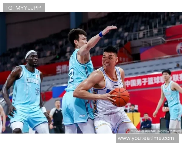 李慕豪：从篮球新星到职业生涯巅峰的精彩历程与未来展望