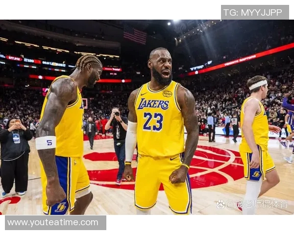 湖人对阵鹈鹕精彩对决球迷热情互动尽在球迷网